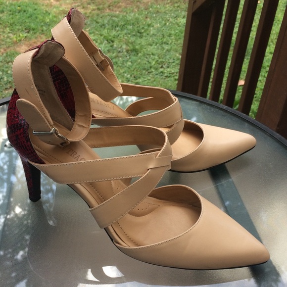 Ellen Tracy Shoes - Ellen Tracy Nude Heels with Red Snake Accent